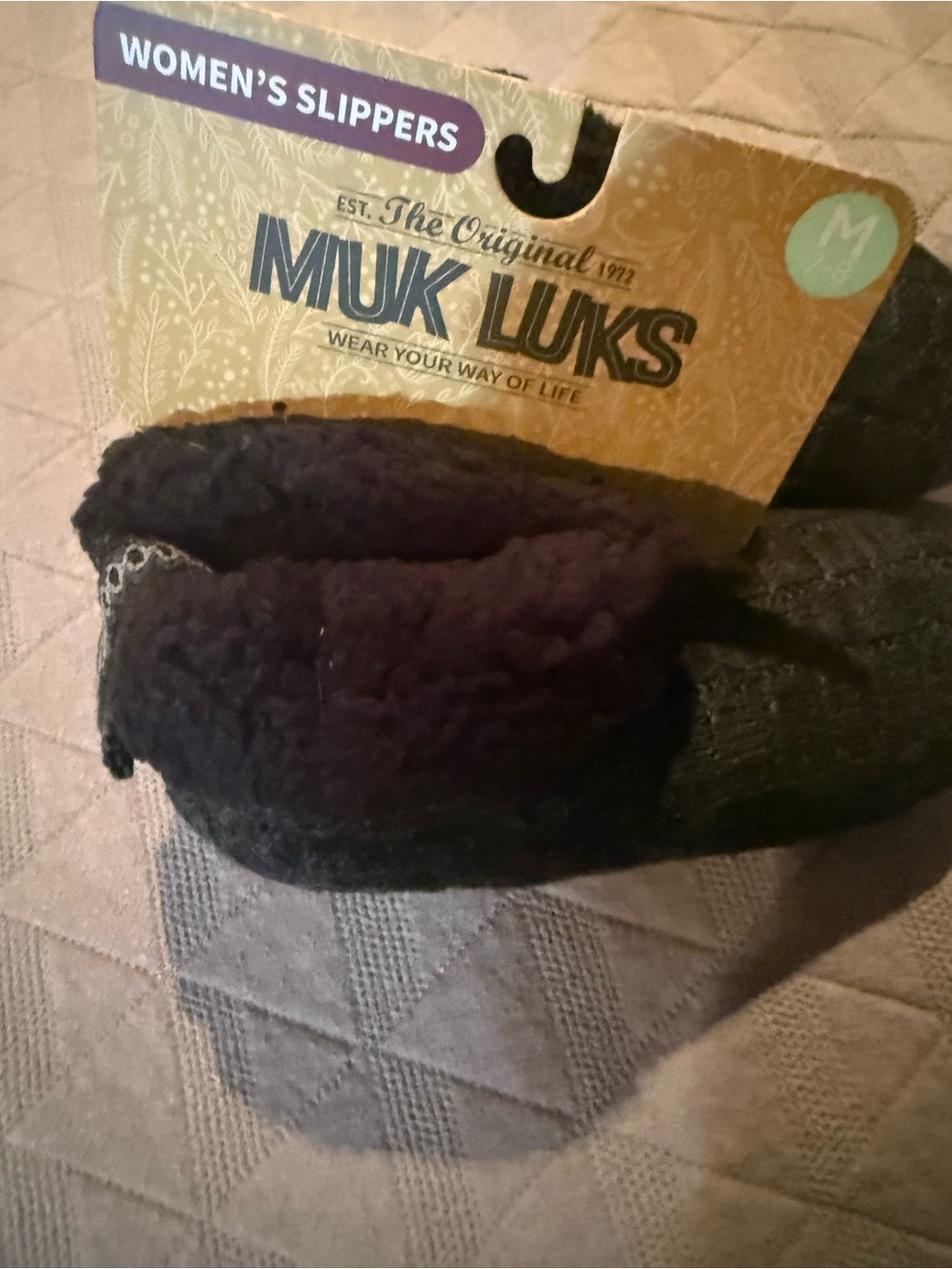 Muk Luks Women's Slipper Booties in black. Brand new